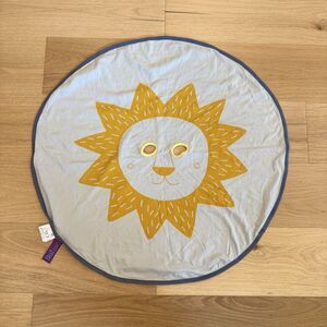 LIttle Red Stuga Bu! blanket Lion E. Dunker green peekaboo EUC